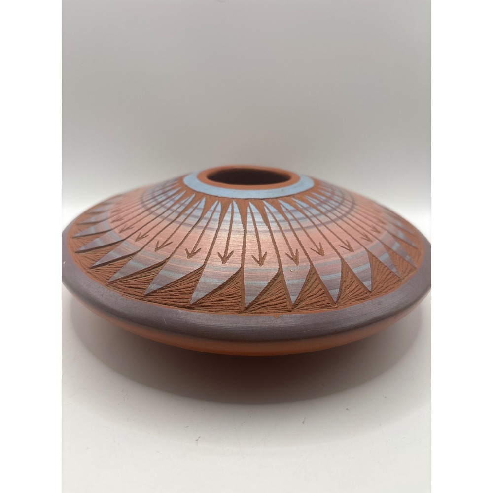 T Phillips Navajo Seed Pot Native American Etched Red Clay Pottery Signed - Picture 2 of 10